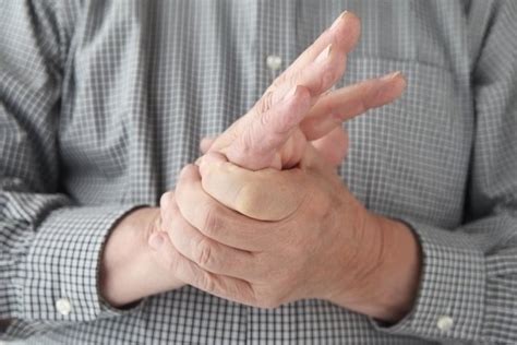 Dormência Nos Dedos Das Mãos 14 Causas E Como Tratar Tua Saúde