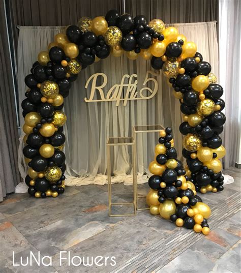Gold And Black Balloon Arch In 2022 Simple Birthday Decorations Black And Gold Balloons Gold