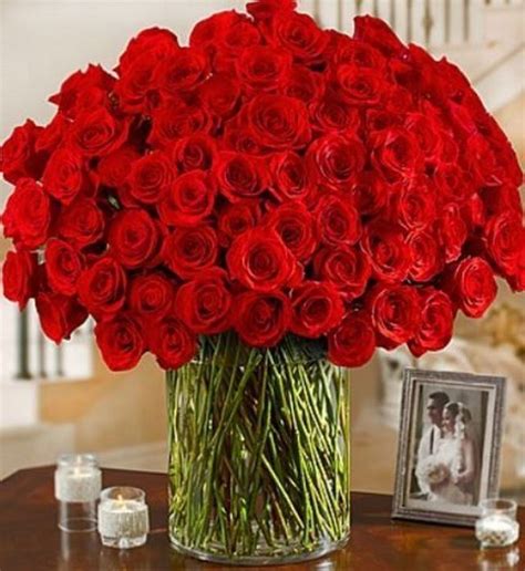 How To Arrange Flowers Beautifully 100 Red Roses Red Roses Flower