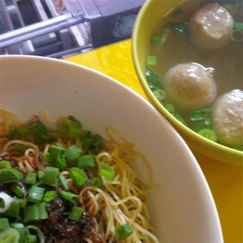 It is simple traditional food warm in the heart by the friendly couple. Ngau Kee Beef Noodle - Noodle House in Bukit Bintang