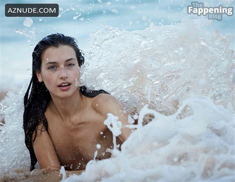 Jessica Clements Sexy And Nude Poses Her Alluring Body Tits And Butt