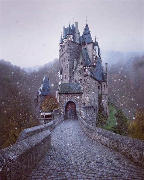 Beautiful Snowy Castle In Germany ️ 😍 Photo By Kyrenian Germany