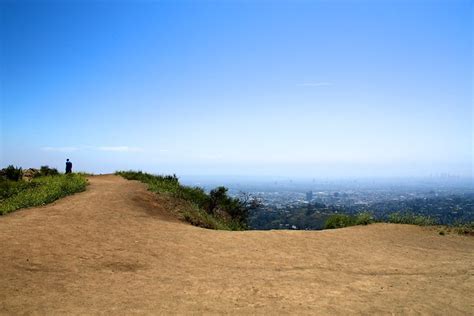 Mount Hollywood Via The Hogback Trail In Griffith Park Modern Hiker