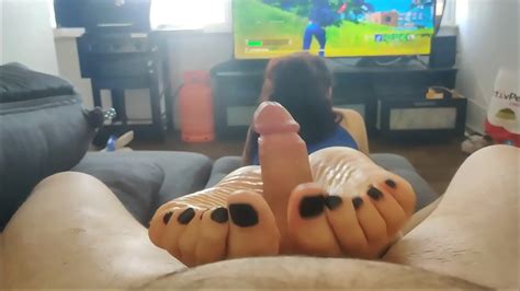 My Step Sister Gives Me An Oiled Footjob With Her Black Toes While
