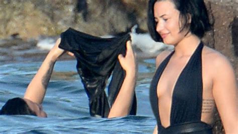 Demi Lovato Strips Naked In Sea Before Flashing Costume At Boyfriend Wilmer Valderrama Mirror