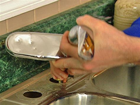 The labor cost to install or replace a kitchen, bathroom, or bathtub faucet is $45 to $150 per hour, with plumbers charging for an hour or two.faucet prices alone average $100 to $350. How to Remove and Replace a Kitchen Faucet | how-tos | DIY