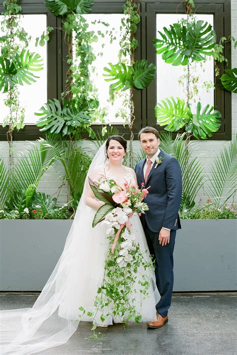 One Couple's Lush, Modern Afternoon Wedding in Brooklyn ...
