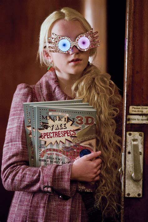 Luna Lovegood Räumt Hogwarts Auf Missy Magazine