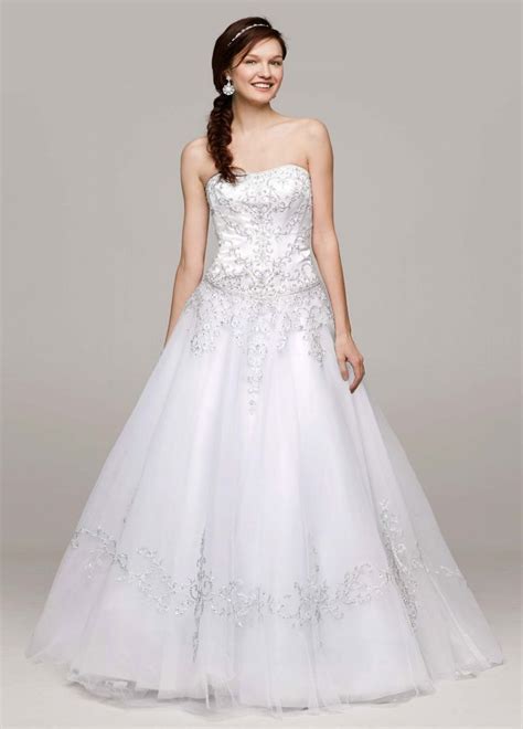 Davids Bridal Strapless Tulle Ball Gown Wedding Dress With Satin