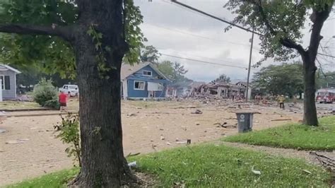 Video Deadly Explosion Rocks Neighborhood Abc News