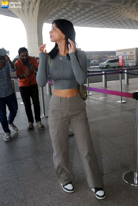 Suhana Khan Flaunts Her Washboard Abs In Style As She Is Spotted At Airport Movie Talkies