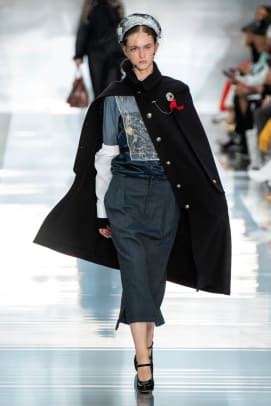 This season, the bourgeois uniform is reinventing itself according to the codes of upcycling for a more ethical luxury. Maison Margiela Goes to War for Spring 2020 - Fashionista