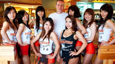 Hooters To Open Up In Hong Kong As Part Of Aggressive Asia Expansion