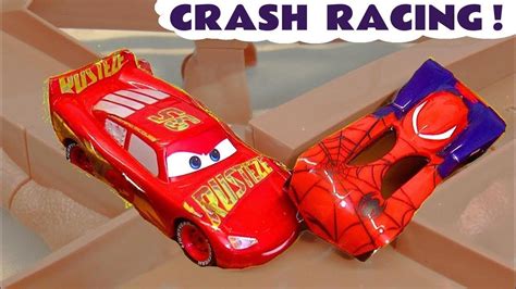cars lightning mcqueen crash racing against spiderman and the hot wheels hot wheels disney