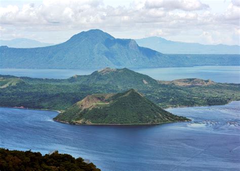 The Aftermath Of Taal Volcano Eruption Tourism Halts Locals Resist