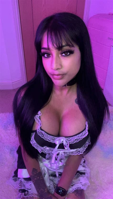 Tw Pornstars Yasmina Khan 💕 Twitter Can I Be Your Submissive Little Maid 🥺 658 Pm 17