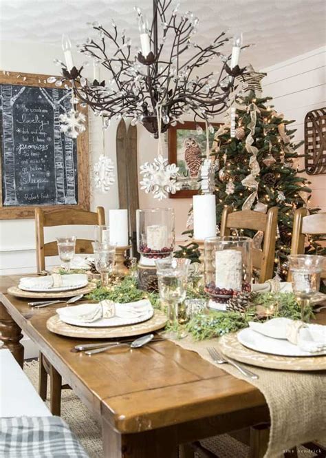 Beautiful Winter Dining Room Table Decor Ideas Which You Definitely