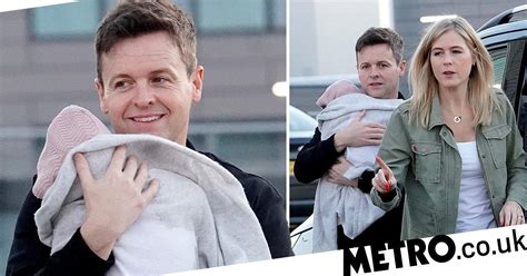 Im A Celebs Declan Donnelly Cuddles Up To Daughter Before Heading To