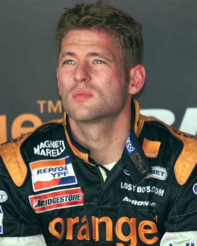 Participó en 107 grandes premios, debutando el 27 de marzo de 1994, y consiguió un total de 17 puntos en el. Jos Verstappen