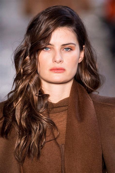 Le Balayage Brun Pour Créer De La Profondeur Hair Color Auburn Auburn