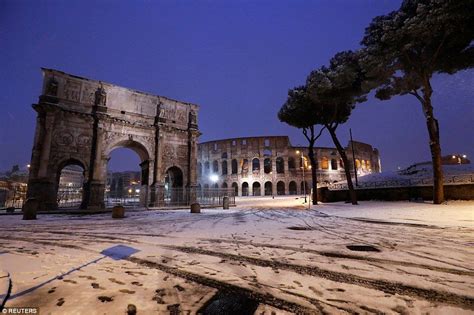 A Rare Sight In Rome Residents Wake To See City Blanketed In Snow