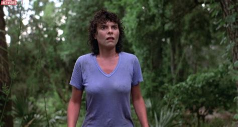 Nackte Adrienne Barbeau In Swamp Thing