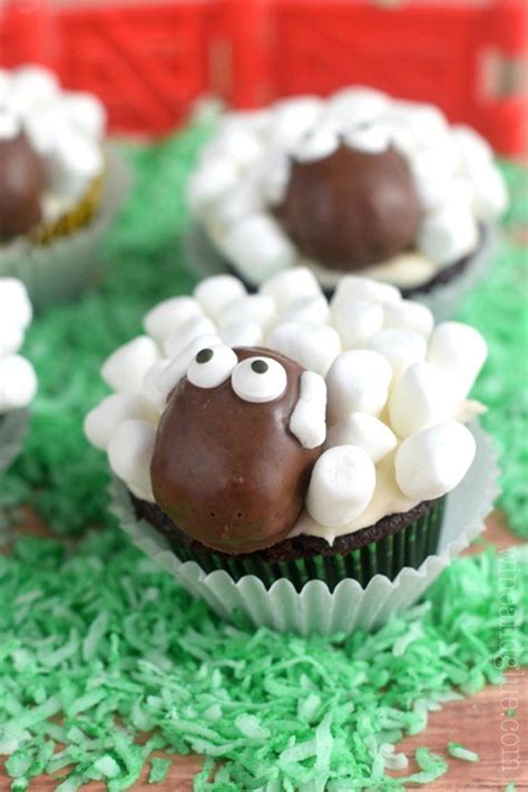 50 Most Creative Cupcake Ideas To Surprise Any Dessert Lover