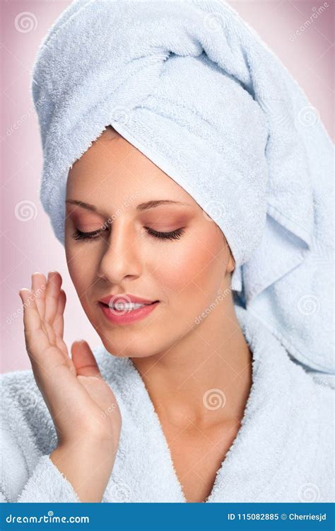 Spa Woman In Salon Stock Image Image Of Girl Clean