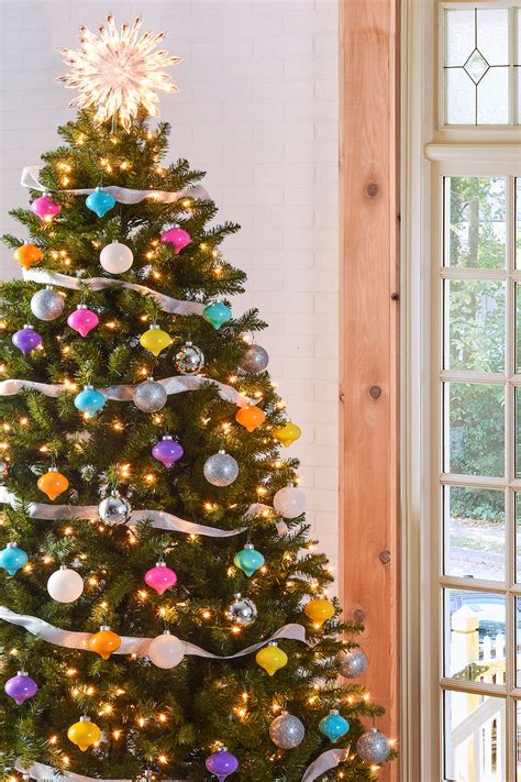 Christmas Tree Decorations  Christmas Tree Decorating Ideas