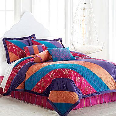 Check out the latest trends in room fashion from the sevente. Seventeen® Suri Comforter Set | Comforter sets, Bed ...