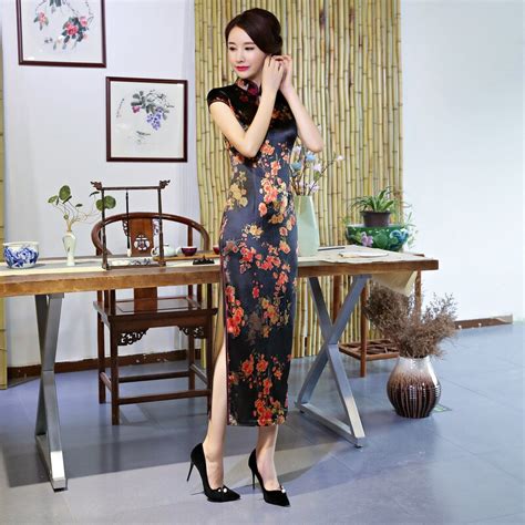 Chinese Style Mandarin Collar Cheongsam Sexy Women High Split Evening Dress Autumn Velvet Long