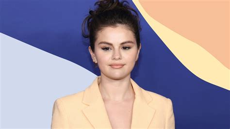 Selena Gomez Just Debuted Major Hair Extensions And Blunt Bangs Watch