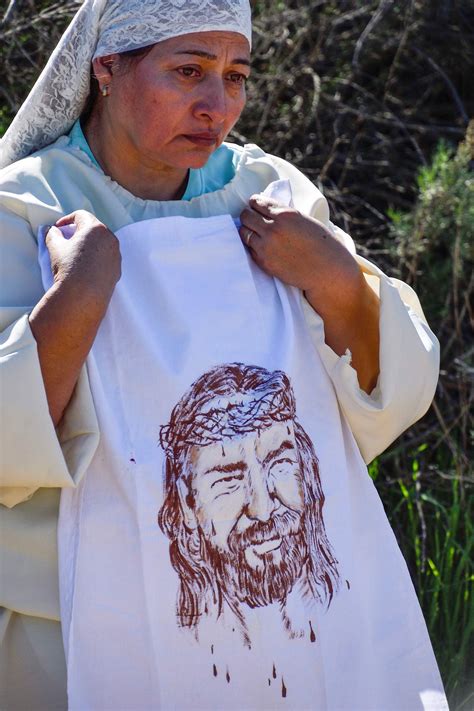 Annual Stations Of The Cross Hike In Silverado Re Creates The Walk