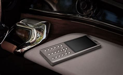 Gresso Launches Titanium Made Meridian Luxury Phone