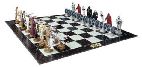 Star Wars - Merchandise - Classic 3D Chess Set / Game ... Imagine finding one of these stars wars chess sets!