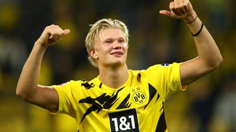 Check out his latest detailed stats including goals, assists, strengths & weaknesses and match ratings. Erling Haaland Named Golden Boy 2020