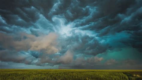 Storm Chasing Timelapse The Power And Beauty Of Nature Adam Romanowicz