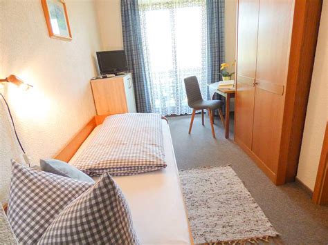 Hallo, leider habe ich keine positive erfahrung mit der kur in blaichach gemacht. Ferienhof Kühberg in Blaichach - Zimmer