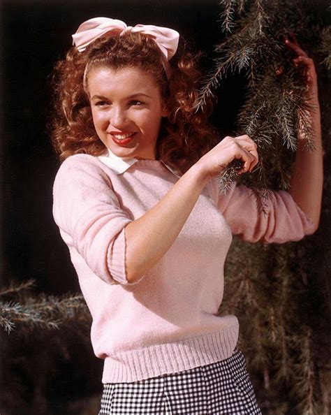 Beautiful Marilyn Monroe Photographed By Andres De Dienes In October