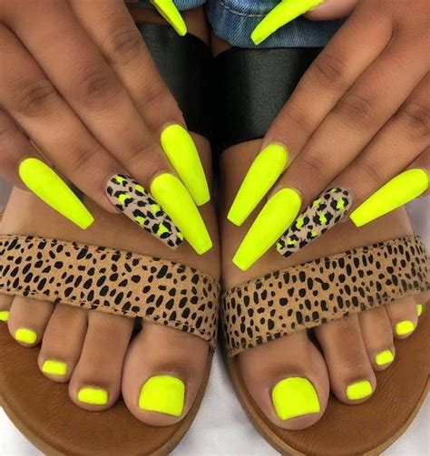 Maybe you would like to learn more about one of these? Pies Moda Uñas Largas - Diseños de uñas para los pies un ...