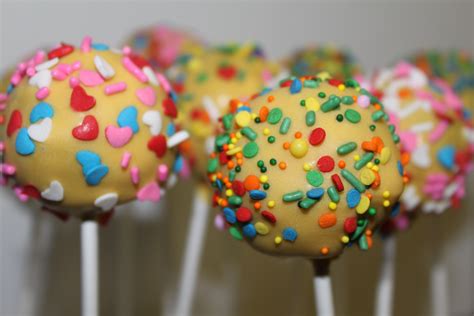 Filevarious Cake Pops With Heart Shape And Other Sprinkles March 2011