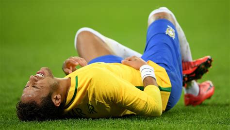Neymar Injury Brazil Star Confident He Ll Return For World Cup Sports Illustrated