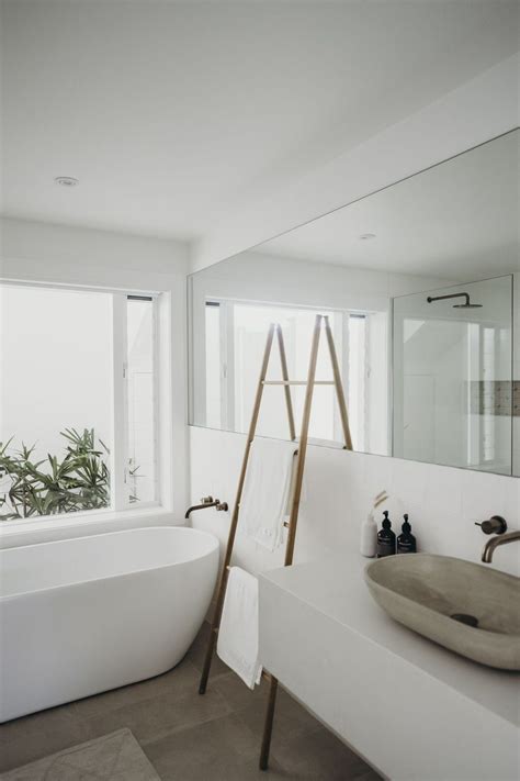 Gorgeous Minimalist Bathroom Design Ideas But Looks Luxurious 25