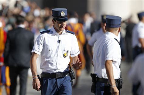 Pope criticizes police brutality, denounces dangerous drivers | CNS top ...
