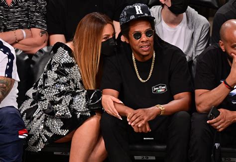 Love And Basketball Beyoncé And Jay Zs Sweetest Nba Courtside Moments