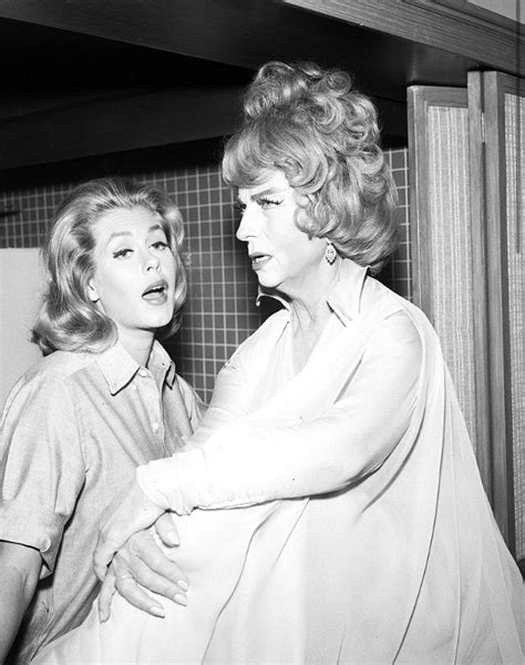 Samantha And Endora Elizabeth Montgomery Agnes Moorehead Bewitching