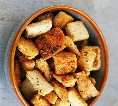 How To Make Fresh Homemade Croutons The Right Way Recipe Croutons