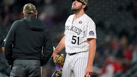 Reds Win Again In Extras Beat Rockies 6 5 In 12 Innings