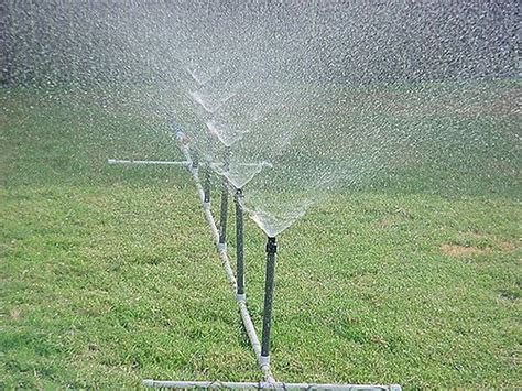Homemade Pvc Water Sprinkler Water Sprinkler Sprinkler System Diy