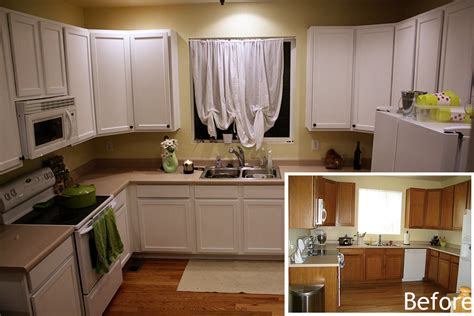 My kitchen cabinets are white! Rustoleum_Cabinet_Transformations_Pure_White | Paint It ...